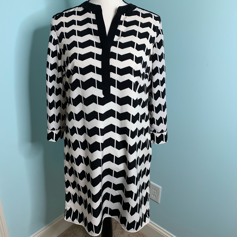 Crown & Ivy Dress size 4